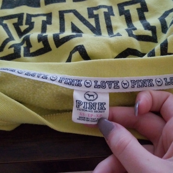 Sweater - Picture 3 of 4